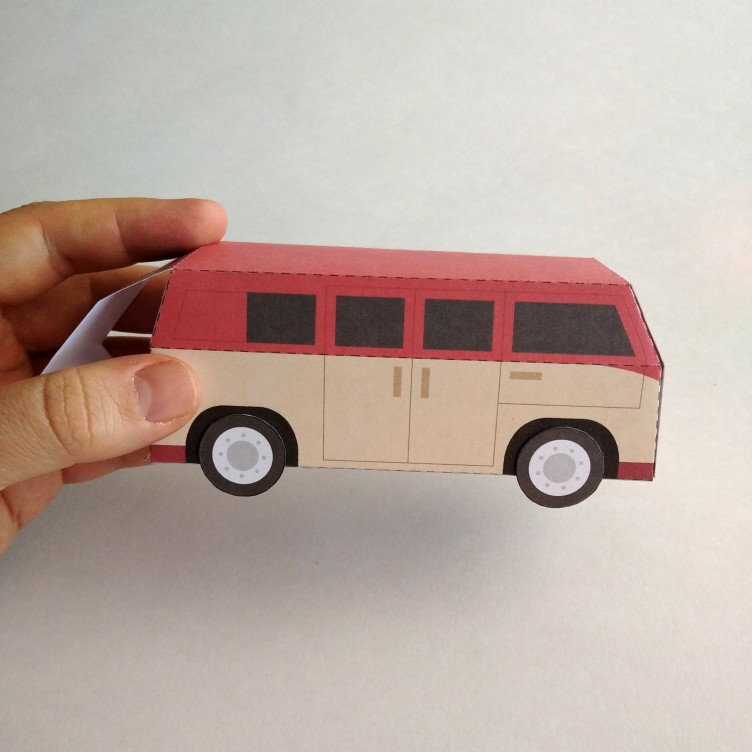 BUS Tipo D. Autobús Escolar de Papel / Caja de Regalo